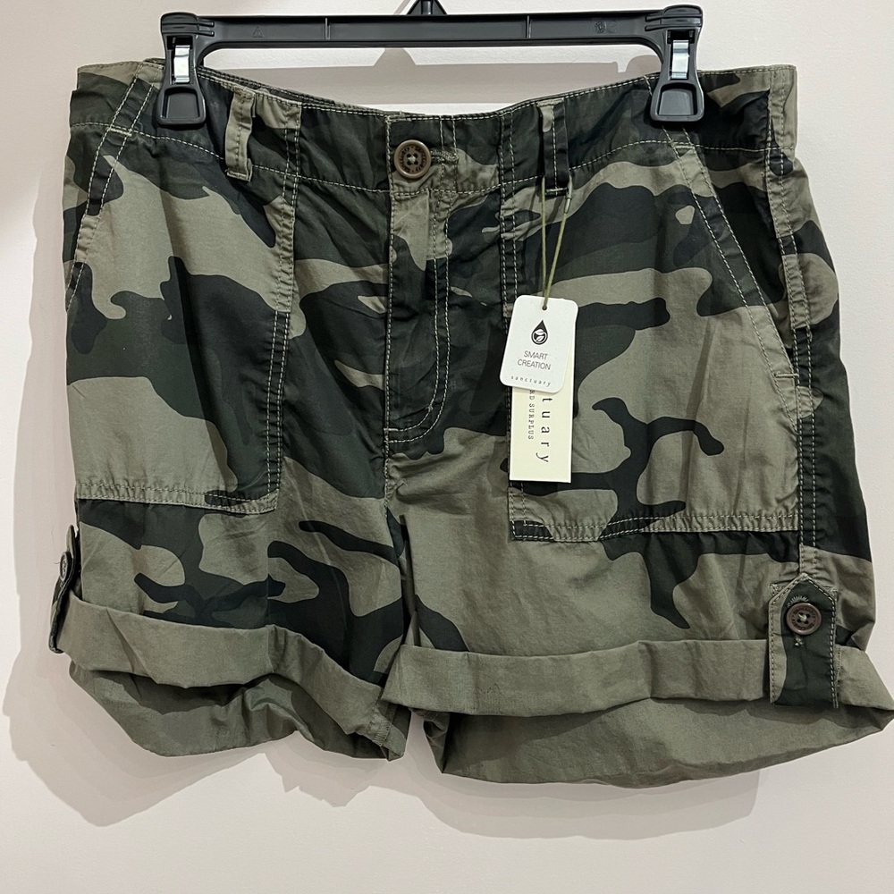 Sanctuary Green Camo Cargo Shorts Relaxed Fit